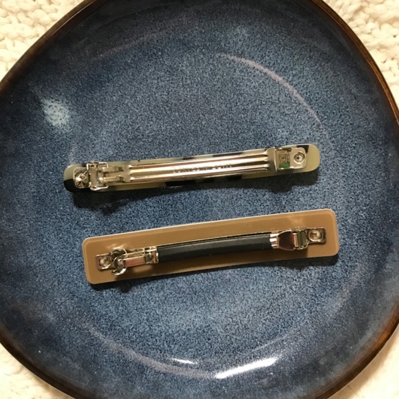 BN Valet Studio + Kosmart Barrettes - Picture 3 of 3